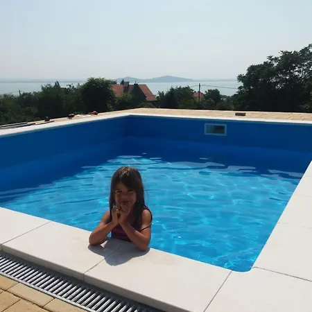 Апартаменты Villo Бадачоньтомай