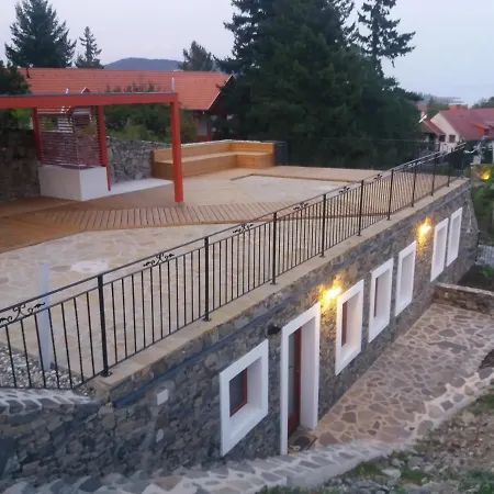 Villő Apartman